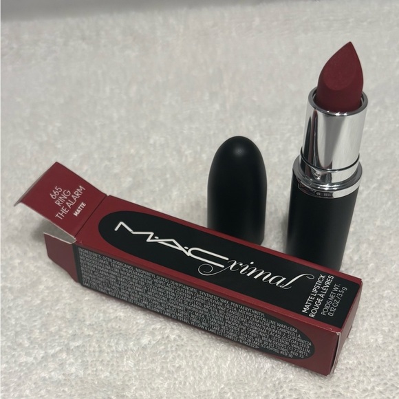 MAC Comsetics M·A·CXIMAL Silky Matte Lipstick in Ring The Alarm (665) NIB - Picture 4 of 4
